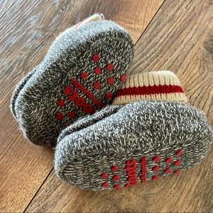 ROOTS 12-18m Slippers